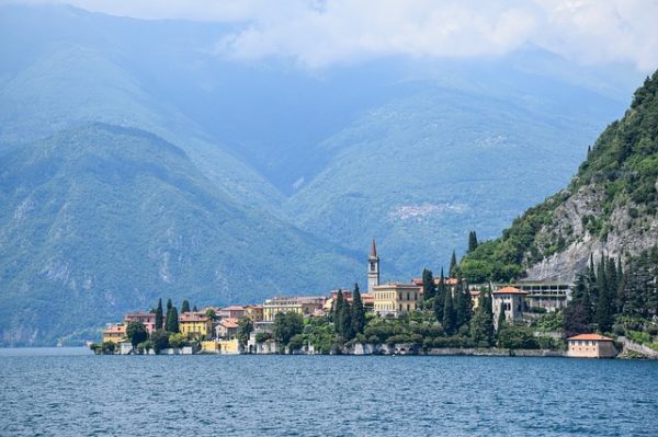 Dichiarazione d’amore e castelli antichi